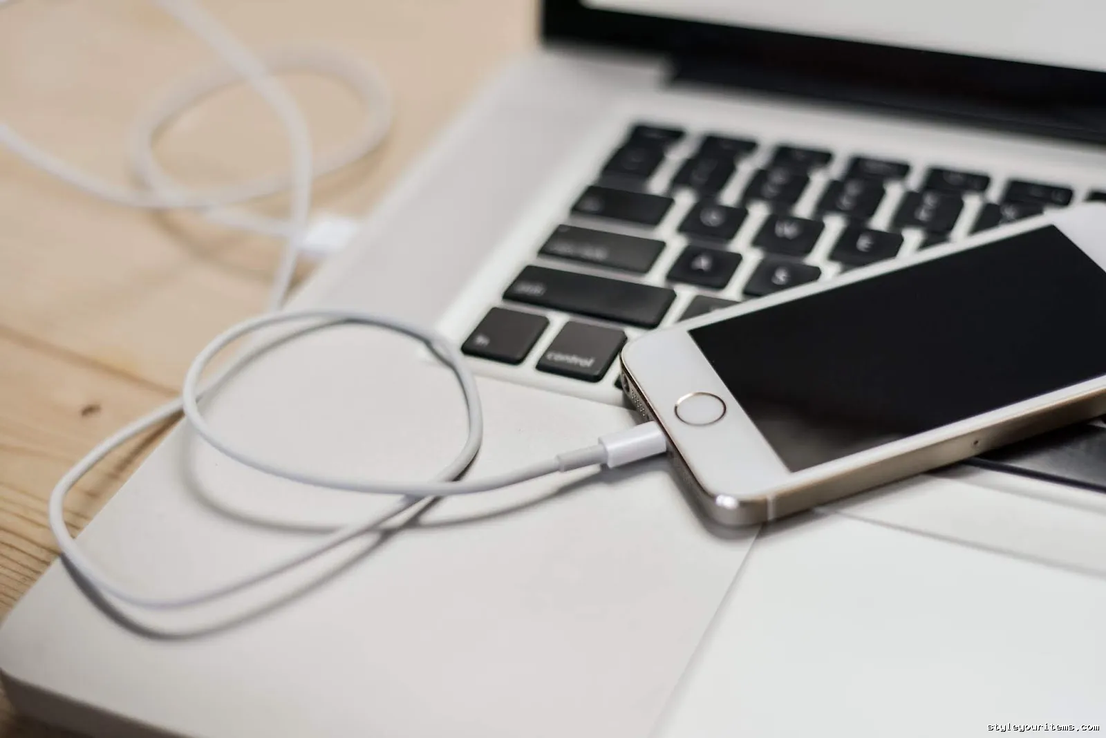 How to get a free us phone number for verifications 1 Wahid Khene 1231677 Unsplash